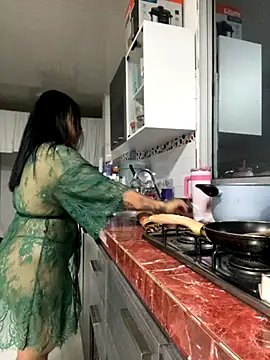 Natural BIGASS Nina online show from December 4, 10:25 am