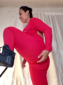 Natural BIGASS Nina online show from May 6, 7:40 pm