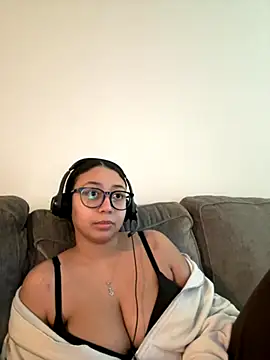 minha baby online show from December 4, 5:56 pm