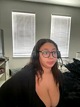 minha baby online show from November 2, 8:25 pm