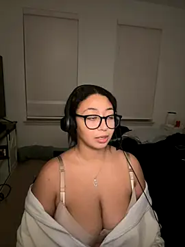 minha baby online show from November 13, 10:30 am