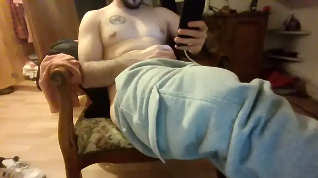 Snapshot of jokacoska chatting on December 2, 9:27 pm jokacoska online show from December 2, 9:27 pm