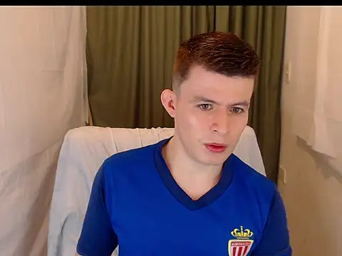 Snapshot of MARCUS_FIRE chatting on December 1, 5:36 pm MARCUS FIRE online show from December 1, 5:36 pm