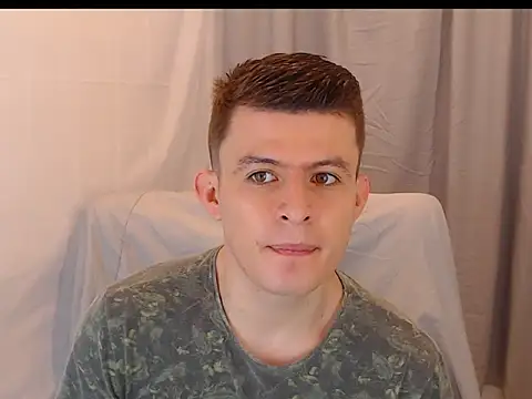 Snapshot of MARCUS_FIRE chatting on December 3, 3:11 pm MARCUS FIRE online show from December 3, 3:11 pm