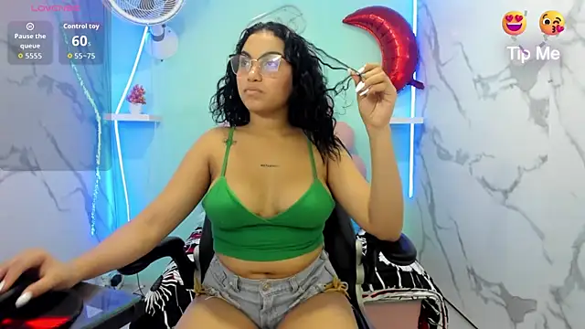 valeria martinez19 online show from April 14, 3:11 am