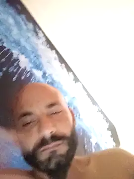 Snapshot of MistedPunt chatting on November 1, 6:51 am MistedPunt online show from November 1, 6:51 am