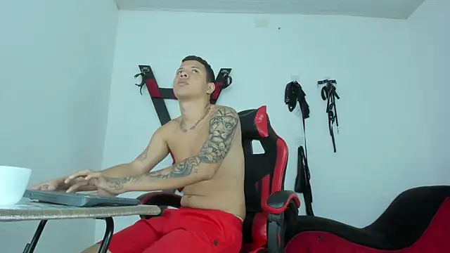 Steven19 LatinBoy online show from January 17, 12:09 pm