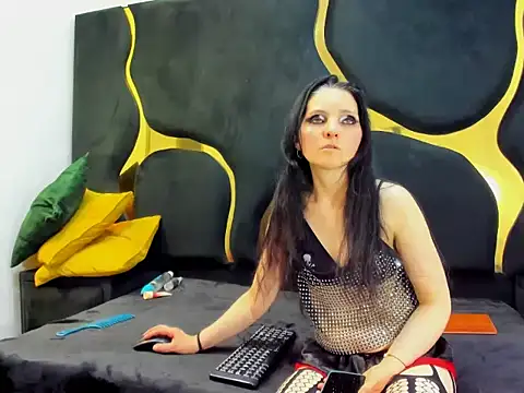 Snapshot of Morticia_Black chatting on December 16, 9:19 pm Morticia Black online show from December 16, 9:19 pm