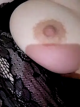 Nouna-loca online show from November 5, 4:37 am