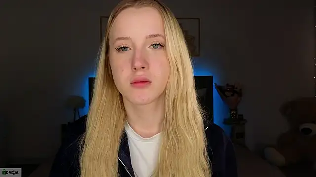 adele armass online show from February 22, 10:00 pm