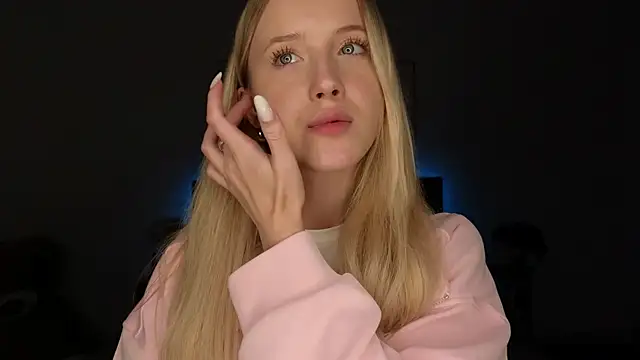adele armass online show from April 22, 8:26 pm