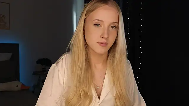 adele armass online show from April 12, 3:15 pm