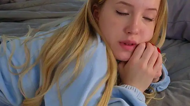 adele armass online show from May 18, 4:18 am