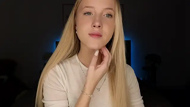 adele armass online show from April 14, 9:09 pm