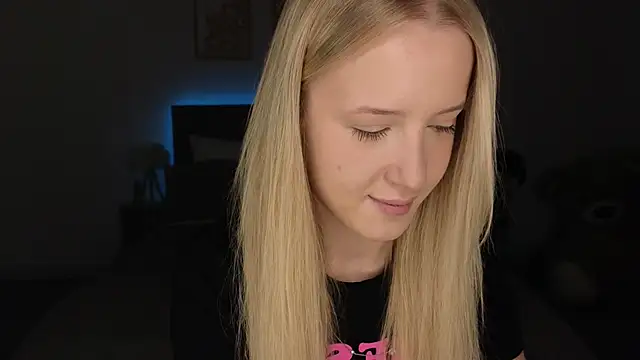 adele armass online show from April 3, 9:21 pm