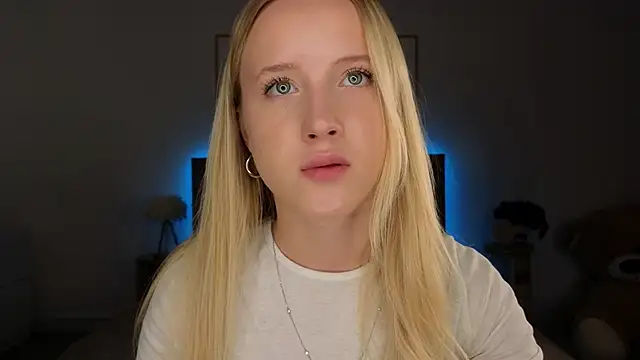 adele armass online show from March 22, 8:10 pm