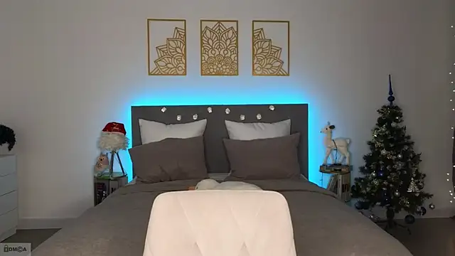 adele armass online show from December 21, 7:59 pm