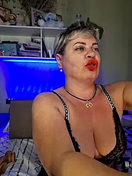 Snapshot of MilkySky chatting on April 29, 6:47 pm MilkySky online show from April 29, 6:47 pm