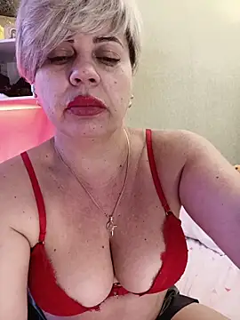 Snapshot of MilkySky chatting on February 21, 2:30 pm MilkySky online show from February 21, 2:30 pm