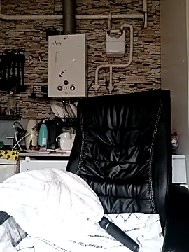 MilkySky online show from April 2, 6:14 pm