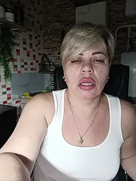 Snapshot of MilkySky chatting on February 19, 3:20 pm MilkySky online show from February 19, 3:20 pm