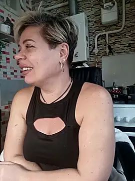 Snapshot of MilkySky chatting on January 7, 11:26 am MilkySky online show from January 7, 11:26 am