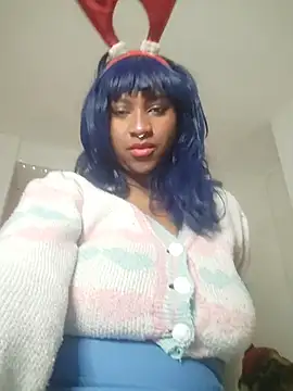 Snapshot of EvonyFoxxx chatting on December 17, 10:59 pm EvonyFoxxx online show from December 17, 10:59 pm