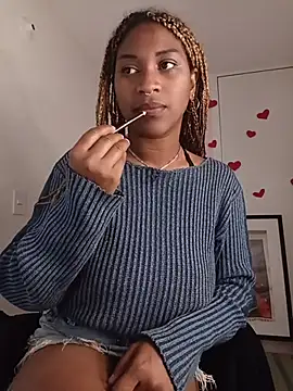 Snapshot of EvonyFoxxx chatting on July 4, 2:40 am EvonyFoxxx online show from July 4, 2:40 am