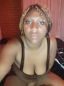 Snapshot of EvonyFoxxx chatting on December 4, 11:15 pm EvonyFoxxx online show from December 4, 11:15 pm