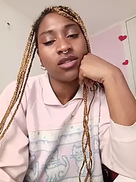 Snapshot of EvonyFoxxx chatting on June 20, 4:17 am EvonyFoxxx online show from June 20, 4:17 am