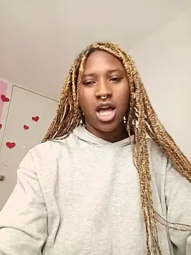 Snapshot of EvonyFoxxx chatting on March 4, 4:09 am EvonyFoxxx online show from March 4, 4:09 am