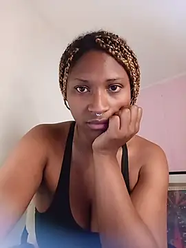 Snapshot of EvonyFoxxx chatting on July 9, 2:45 am EvonyFoxxx online show from July 9, 2:45 am