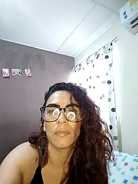 Snapshot of ROSALIAFILL chatting on October 30, 8:50 pm ROSALIAFILL online show from October 30, 8:50 pm