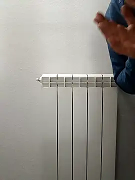 Snapshot of pino870 chatting on February 15, 11:36 pm pino870 online show from February 15, 11:36 pm