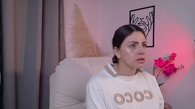 SeleneNova online show from April 17, 8:11 pm