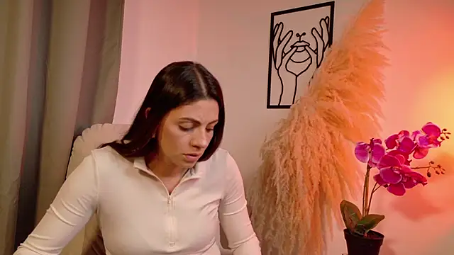 SeleneNova online show from March 17, 7:28 pm