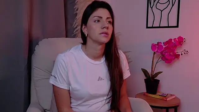 SeleneNova online show from March 31, 8:55 pm