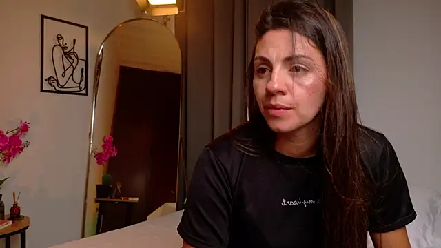 Snapshot of SeleneNova chatting on July 9, 6:51 pm SeleneNova online show from July 9, 6:51 pm