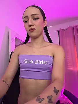 BabyLauritaa online show from May 31, 8:20 pm