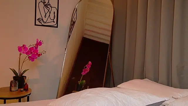 Snapshot of VictoriaNova_ chatting on July 16, 9:56 pm VictoriaNova online show from July 16, 9:56 pm