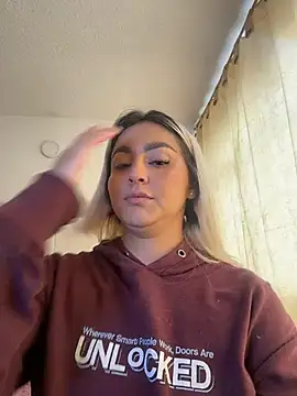 Snapshot of Elina_Hills chatting on February 1, 6:39 pm Elina Hills online show from February 1, 6:39 pm