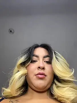 Elina Hills online show from July 2, 6:03 pm