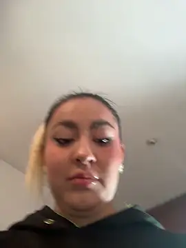 Elina Hills online show from April 9, 5:08 pm