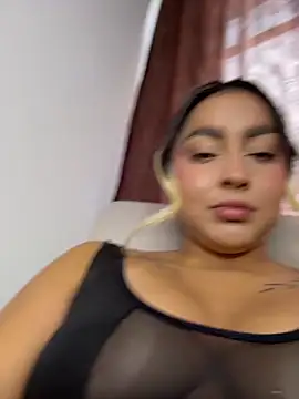 Elina Hills online show from July 1, 1:33 pm