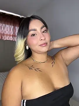Elina Hills online show from June 17, 6:51 pm
