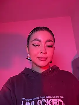 Snapshot of Elina_Hills chatting on February 3, 2:55 pm Elina Hills online show from February 3, 2:55 pm