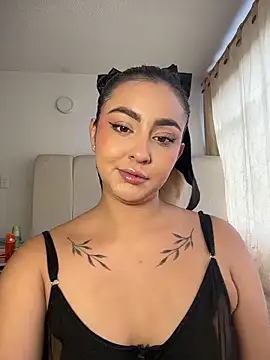 Snapshot of Elina_Hills chatting on February 19, 6:38 pm Elina Hills online show from February 19, 6:38 pm