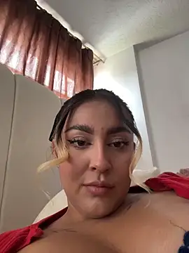 Elina Hills online show from May 6, 6:23 pm