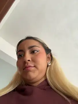 Elina Hills online show from January 14, 7:06 pm