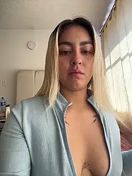 Snapshot of Elina_Hills chatting on February 27, 2:39 pm Elina Hills online show from February 27, 2:39 pm